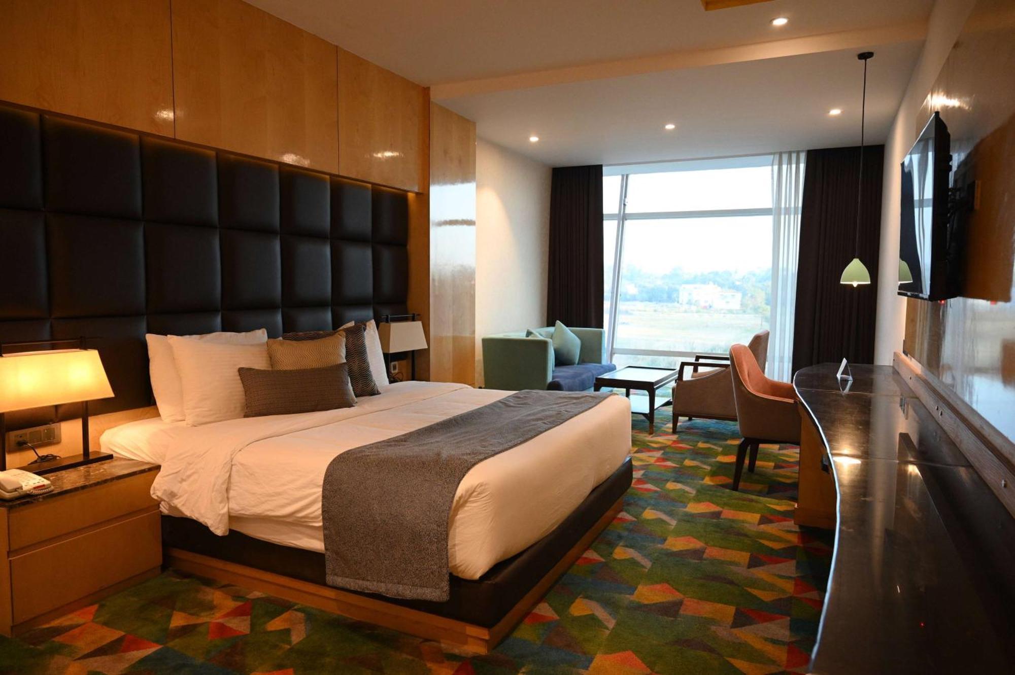 Ramada Plaza By Wyndham Jammu Vijaypur Hotel Ngoại thất bức ảnh