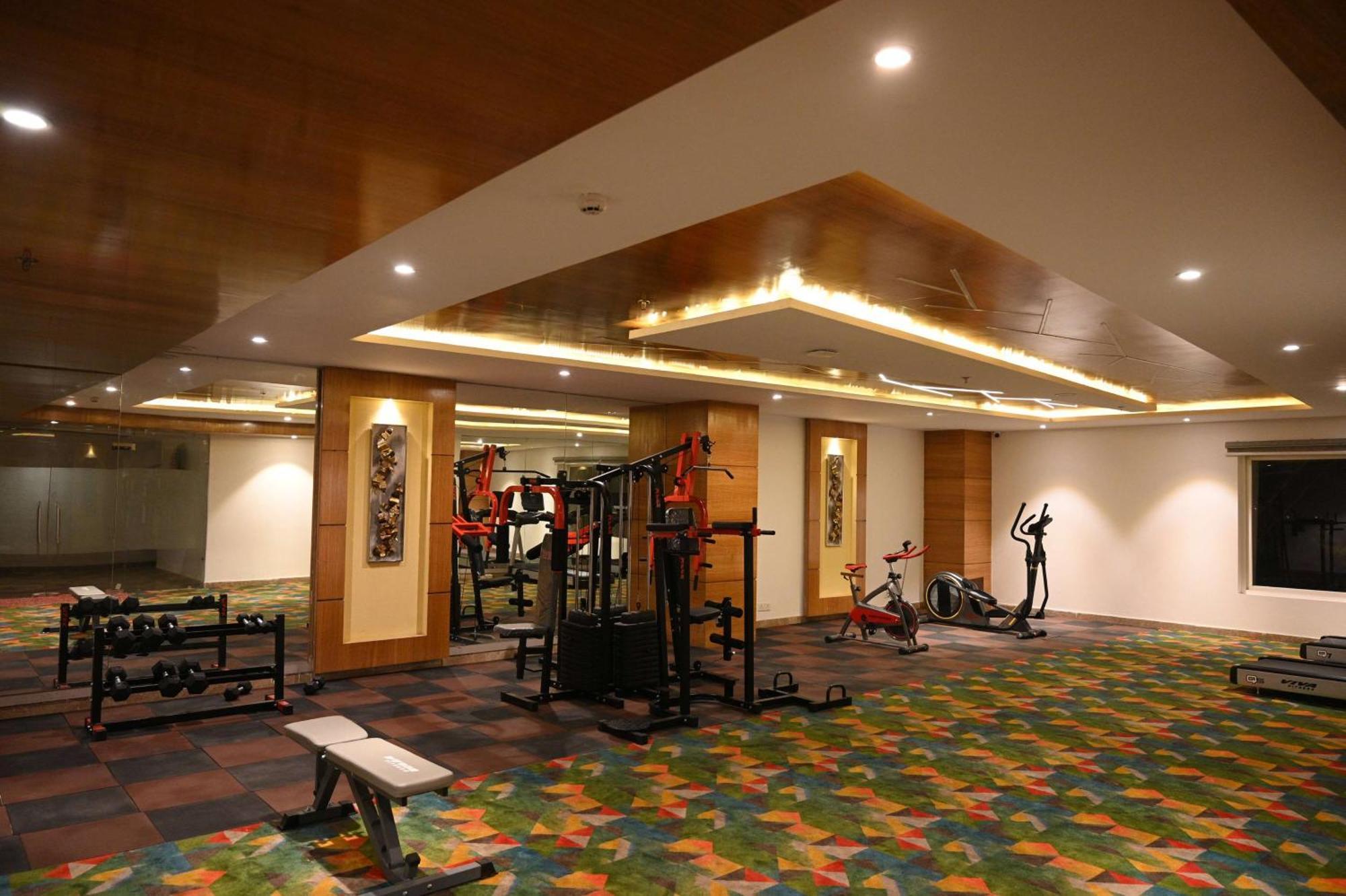 Ramada Plaza By Wyndham Jammu Vijaypur Hotel Ngoại thất bức ảnh